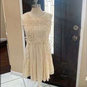 This M Forever21 Beauty! Perfect dress down it up